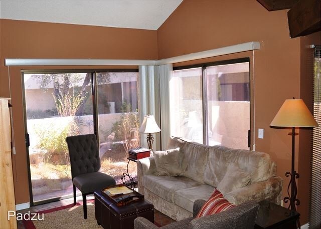 5300 E Waverly Dr in Palm Springs, CA - Building Photo - Building Photo