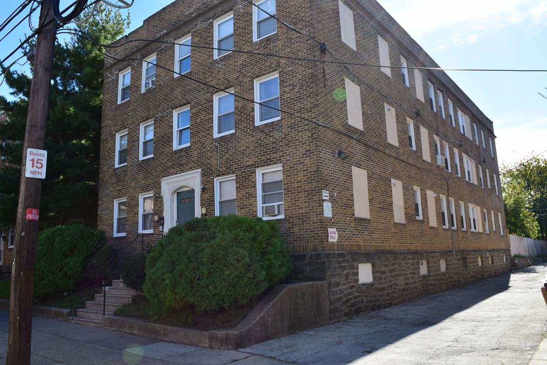 Foulkrod Apartments in Philadelphia, PA - Building Photo