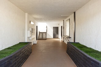 CitiZen Beach Collection on Manhattan in Redondo Beach, CA - Building Photo - Building Photo