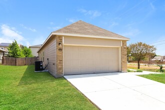 7202 Archers Grove in San Antonio, TX - Building Photo - Building Photo