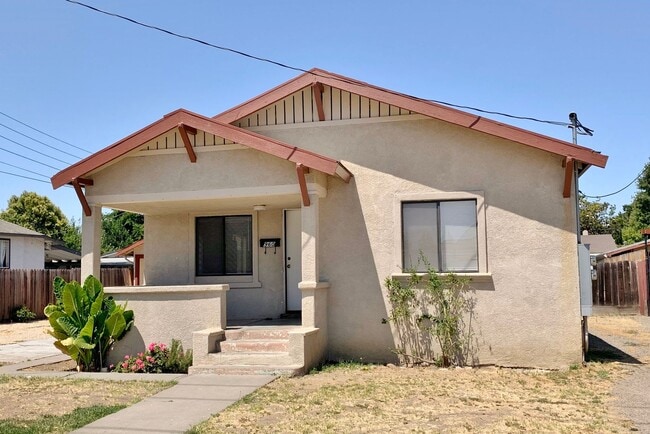 property at 960 East St