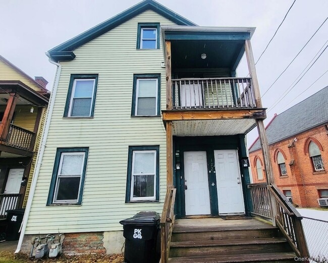 property at 122 Smith St