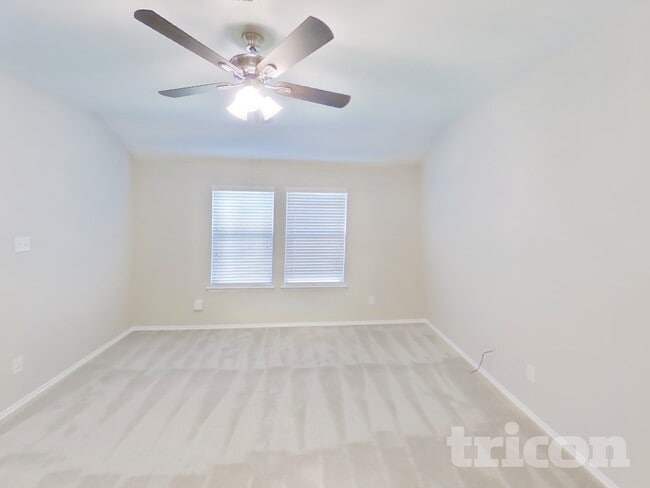 1114 Bellevue Dr in Princeton, TX - Foto de edificio - Building Photo