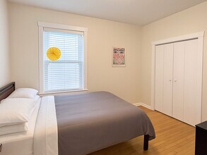 1340 W Byron St in Chicago, IL - Building Photo - Building Photo