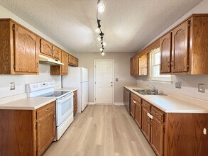 103 Cedar Tree Ln in Rossville, GA - Building Photo - Building Photo