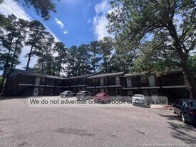 1021 W Rowan St in Fayetteville, NC - Building Photo