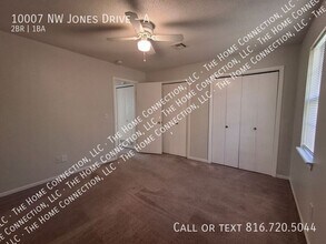 10007 NW Jones Dr in Kansas City, MO - Building Photo - Building Photo