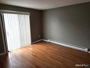 1448 Meriden Rd in Wolcott, CT - Building Photo - Building Photo