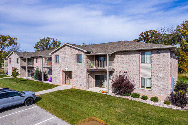 Huron Grove Apartments in Green Bay, WI - Foto de edificio - Building Photo