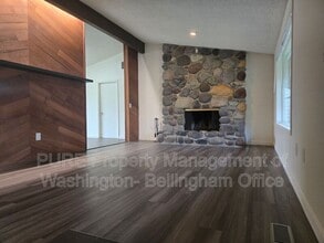 2736 Xenia St in Bellingham, WA - Building Photo - Building Photo