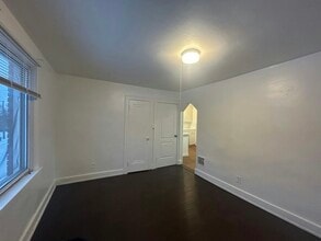 15785 Pinehurst St in Detroit, MI - Building Photo - Building Photo