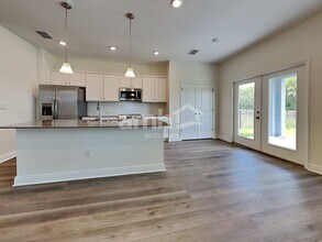 27189 St Andrews Ave in Wesley Chapel, FL - Building Photo - Building Photo