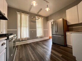 2121 11th Ave S in Minneapolis, MN - Building Photo