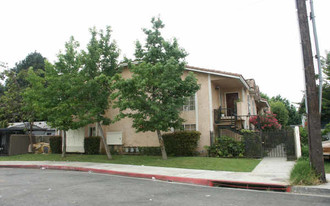 8237 Somerset Blvd Apartments