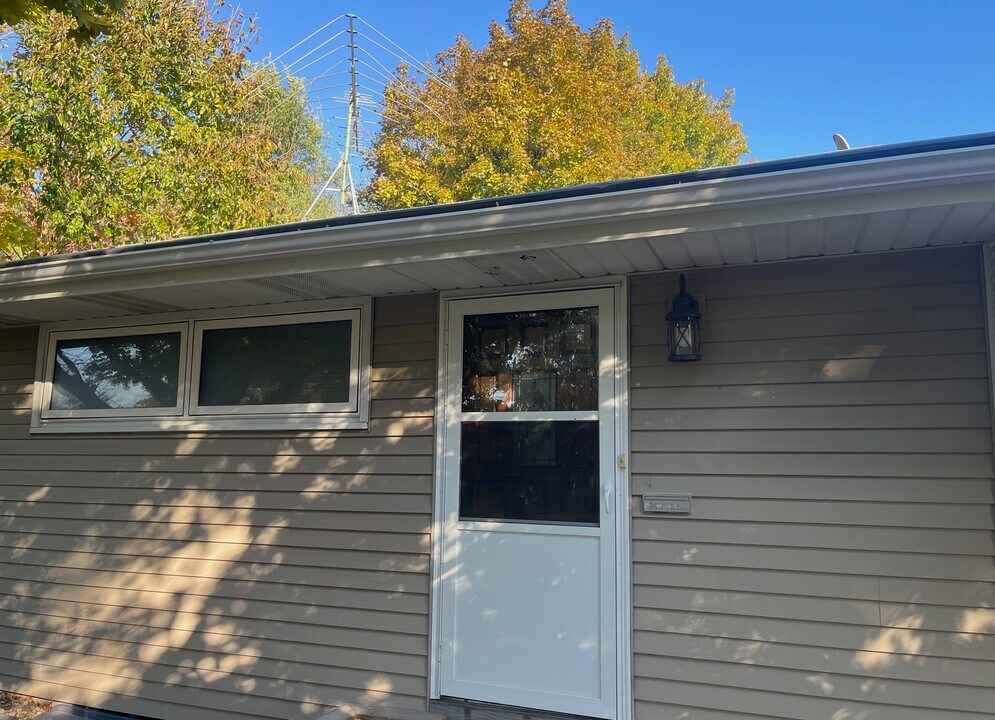 10441 York Ave S in Minneapolis, MN - Building Photo