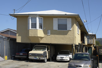 6242-6248 Bromley Ave in Oakland, CA - Building Photo - Building Photo