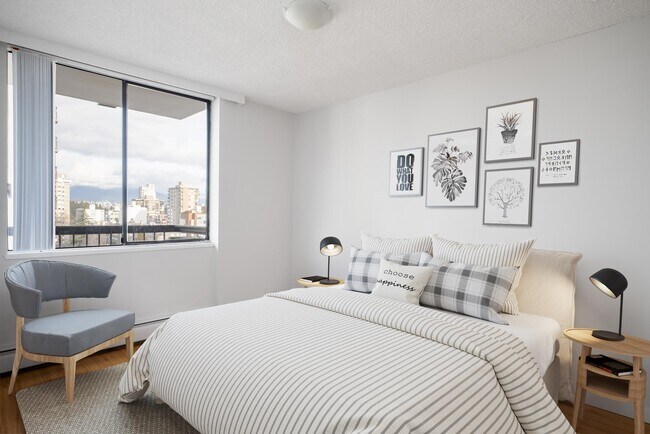 2040 Nelson St in Vancouver, BC - Building Photo - Building Photo
