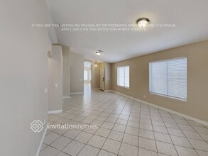 3413 Travelers Ct in Las Vegas, NV - Foto de edificio - Building Photo