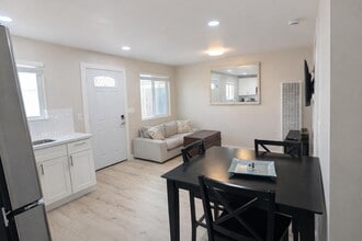 350 Rockaway Ave in Grover Beach, CA - Building Photo - Building Photo