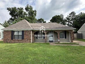 7196 Ransdorp Dr in Memphis, TN - Building Photo - Building Photo