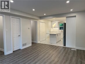 87 Peter St in Hamilton, ON - Building Photo - Building Photo