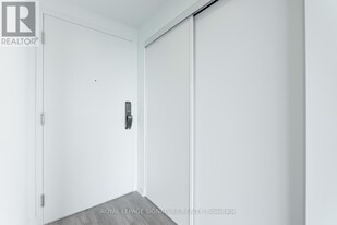 28 Ann St in Mississauga, ON - Building Photo