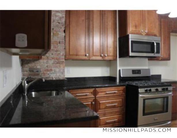 property at 9 Chesterton St