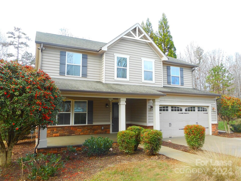 4008 Pinebrook Ln in Waxhaw, NC - Building Photo