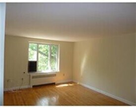 42 Dean Rd in Brookline, MA - Building Photo - Building Photo