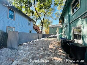 924 Granville Ct N in St. Petersburg, FL - Building Photo - Building Photo