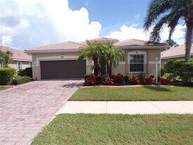 6200 Falcon Lair Dr in North Port, FL - Building Photo