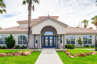 Lifestyle at Los Paseos (Ventanas) in El Paso, TX - Building Photo - Building Photo