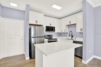 4221 W Spruce St in Tampa, FL - Foto de edificio - Building Photo