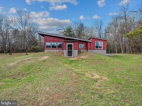 2295 Mountain Run Rd, Unit E7 in Berkeley Springs, WV - Building Photo - Building Photo