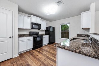 17327 Osprey Forest Dr in Hockley, TX - Building Photo - Building Photo