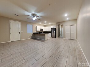 12583 W Gentle Rain Rd in Peoria, AZ - Building Photo - Building Photo