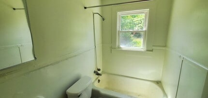 1000 Arbor Dr in Greensboro, NC - Building Photo - Building Photo