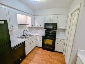 440 Stewarts Ferry Pike, Unit Donelson Condo in Nashville, TN - Building Photo - Building Photo