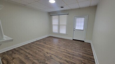 527 Wainwright Ave in Louisville, KY - Building Photo - Building Photo