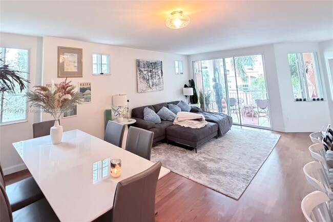 125 Jefferson Ave in Miami Beach, FL - Foto de edificio - Building Photo