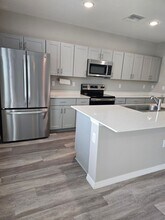 5547 Arlington River Dr. in Lakeland, FL - Building Photo - Building Photo