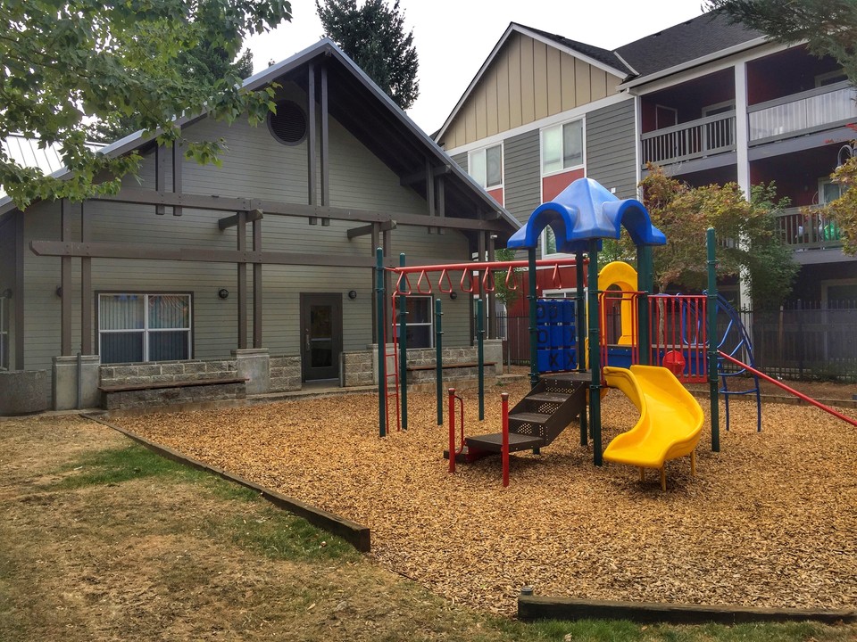 Rockwood Landing in Portland, OR - Building Photo