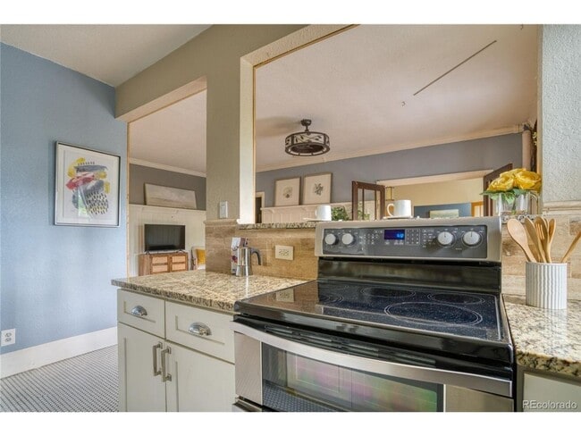 property at 1376 N Pearl St