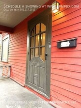 214 NE Bryant St in Portland, OR - Building Photo - Building Photo