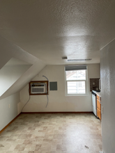 1042 W Cascade Ave-Unit -B in Moses Lake, WA - Building Photo - Building Photo