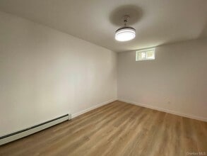 43-44-44 165th St in Queens, NY - Building Photo - Building Photo