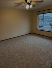 7119 56th St in Sioux Falls, SD - Building Photo - Building Photo