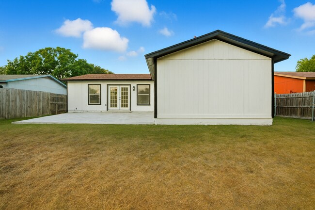 5810 Sun Farm in San Antonio, TX - Building Photo - Building Photo