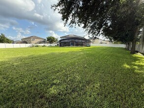 489 Cascading Creek Ln in Winter Garden, FL - Building Photo - Building Photo