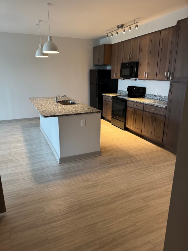 2317 Huntington Ave in Alexandria, VA - Foto de edificio - Building Photo